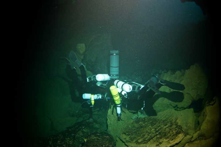 http://www.cavebase.de